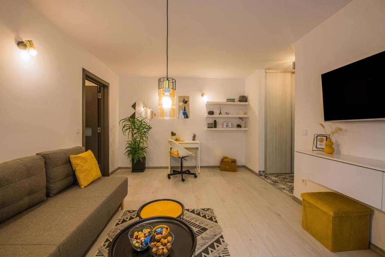 Kitty Sunflower Apartment Alba Iulia Ngoại thất bức ảnh