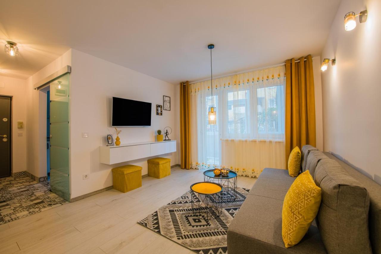 Kitty Sunflower Apartment Alba Iulia Ngoại thất bức ảnh