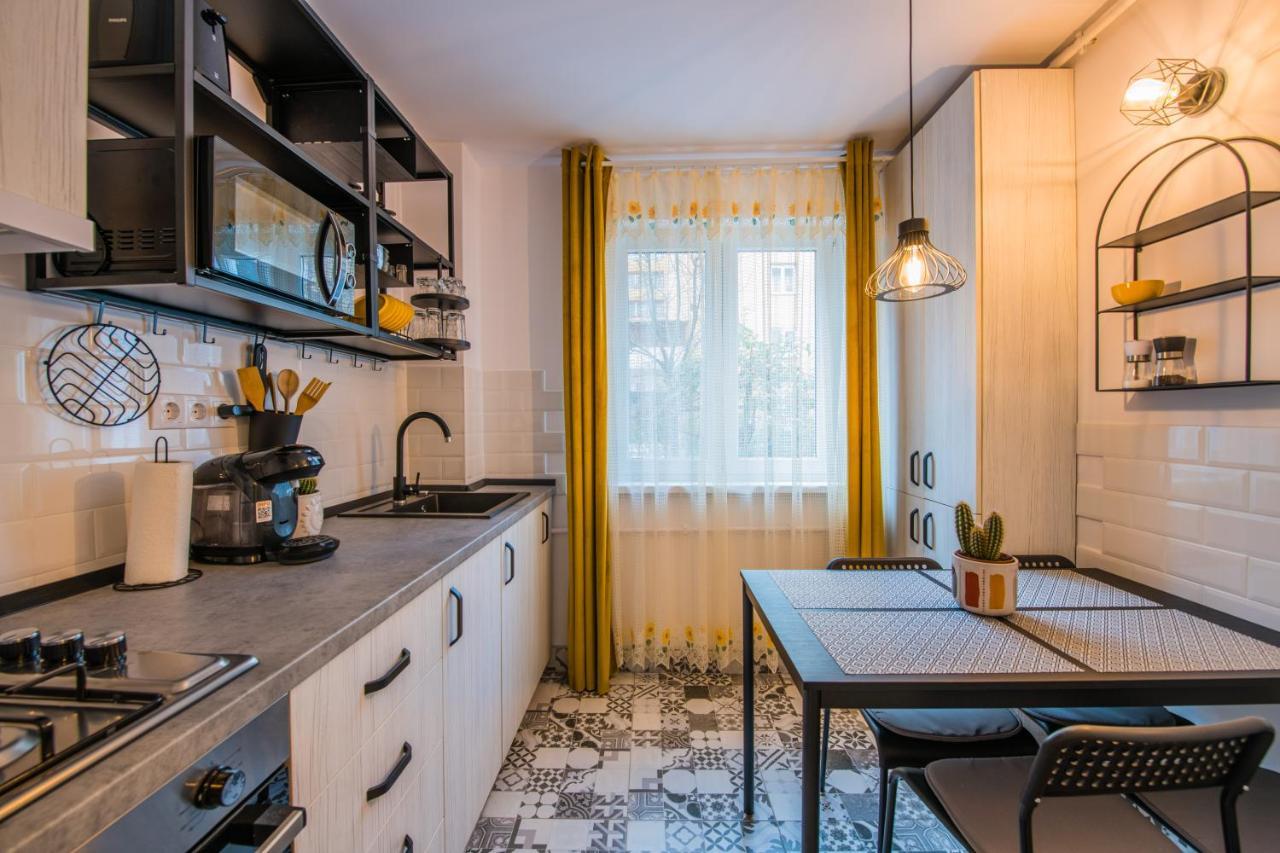 Kitty Sunflower Apartment Alba Iulia Ngoại thất bức ảnh