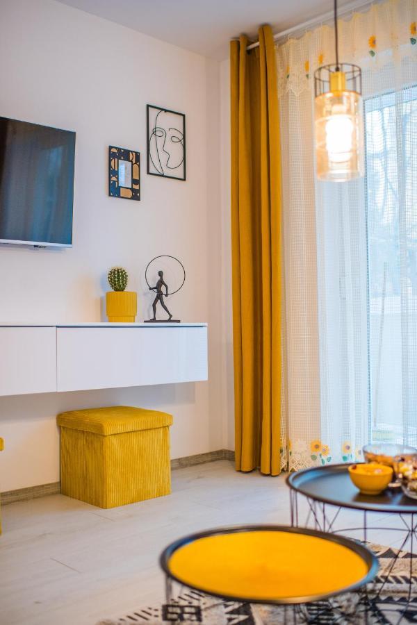 Kitty Sunflower Apartment Alba Iulia Ngoại thất bức ảnh